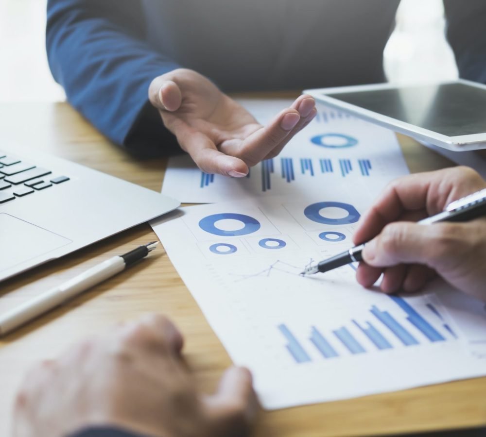 business-analysis-meeting-training-team-e1645178774888